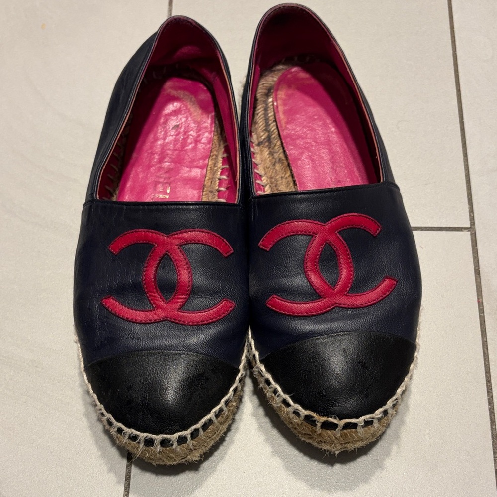 CHANEL Women's Black and Pink Espadrilles